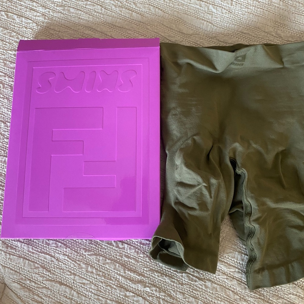 Fendi x Skims Brand New Unworn sculpting mid thigh short size XS